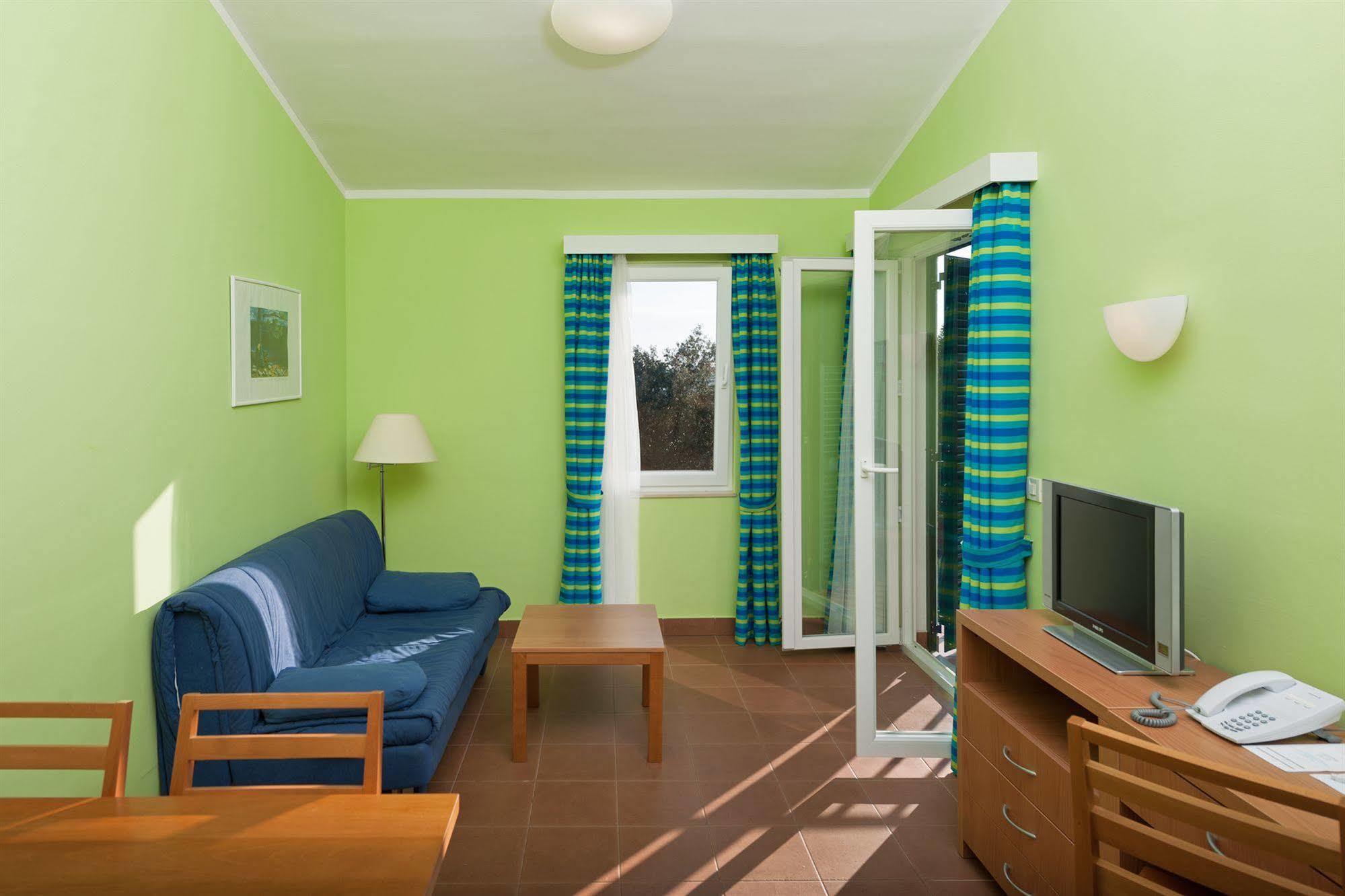 Maistra Select Koversada Naturist Apartments Vrsar Ngoại thất bức ảnh